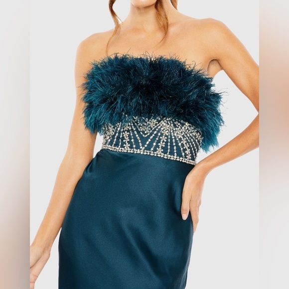 MAC DUGGAL 11686 NWT Strapless Feather Rhinestone Detailed Gown - Picture 2 of 9